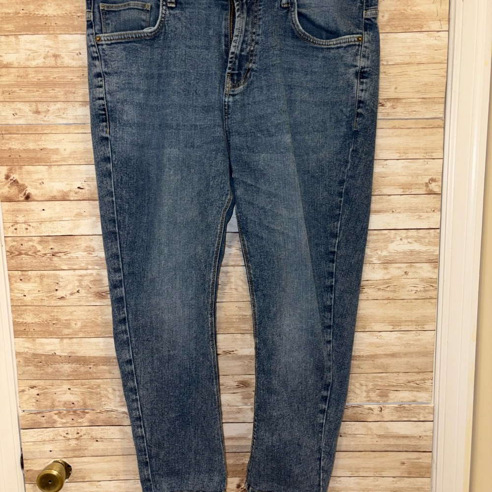 Men’s United Colors of Benetton Jeans. Carrot Fit. Size 34
